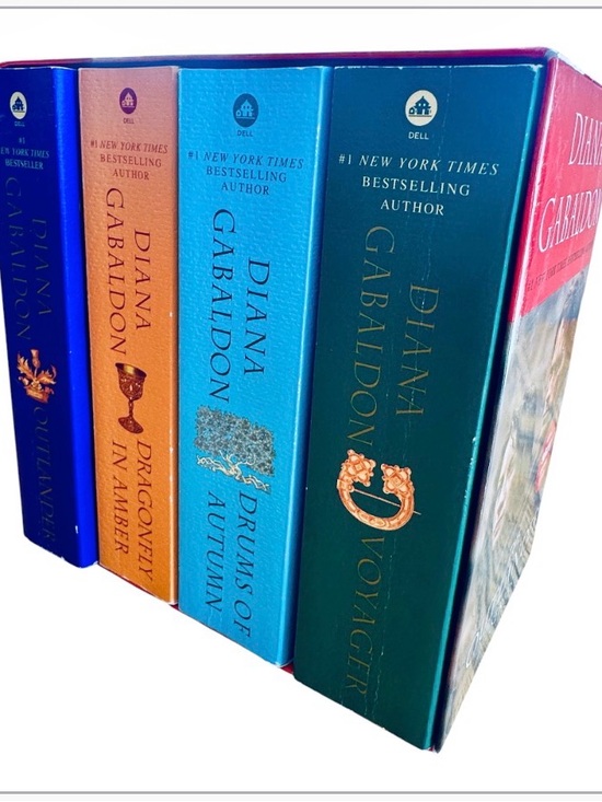 Diana Gabaldon Other - Diane Gabaldon Outlander Series Bundle: Books 1,2,3,4 Boxed Set